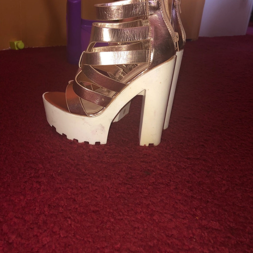 Platform heels - Picture 3 of 6